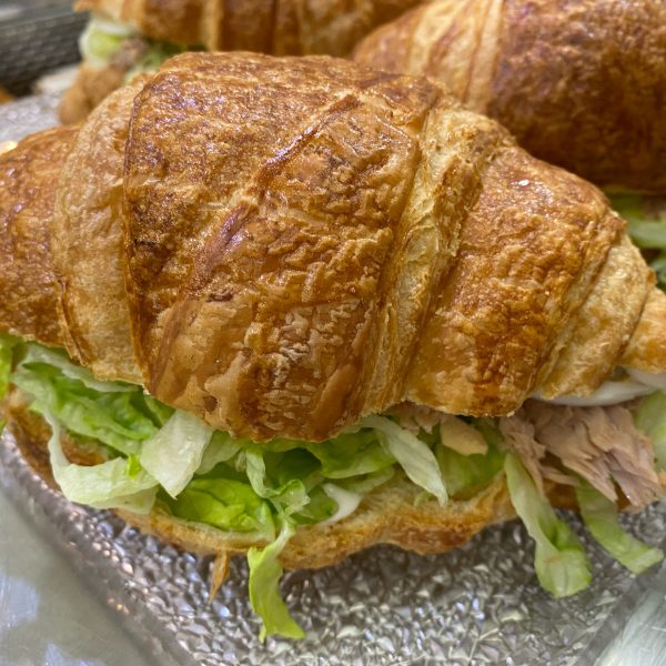 Croissant vegetal relleno